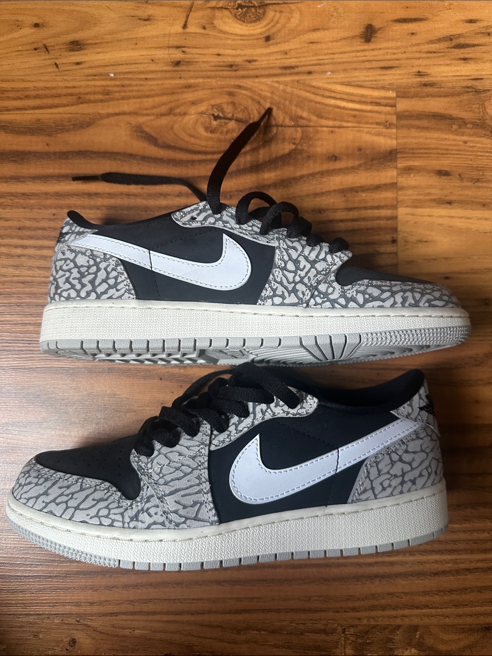 Jordan 1 Low Cracked Cement